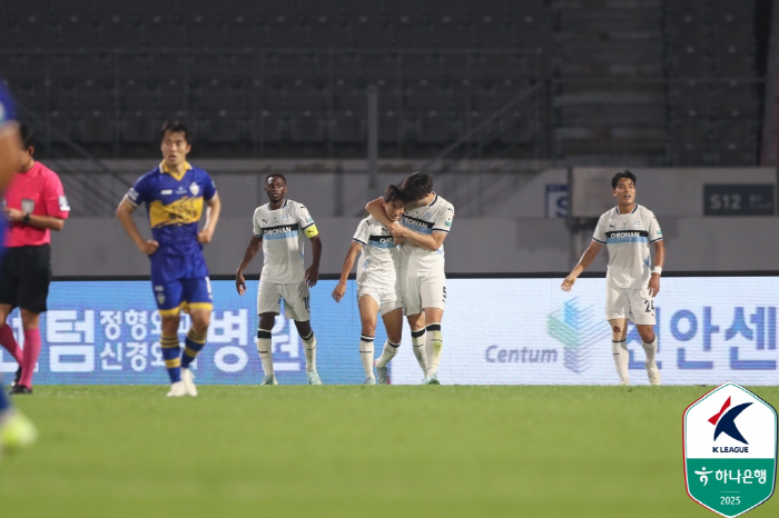 [K리그2 종합리뷰]'0-1→3-1'부천, 박창준 2골1도움 원맨쇼로 이…