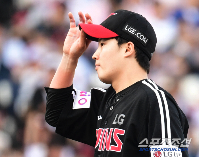 '폰세 이겼다.' 1회 2안타→6회까지 노히트. 141㎞ 직구로도 6이닝 무실점. 0.5G차 1위 지킨 빅게임 투수 또 입증한 50억 FA[포커스]
