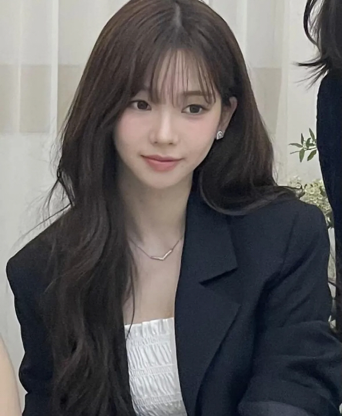 카리나, '의도無' 자동 민폐하객..친언니 결혼식 참석에 '웅성웅성'