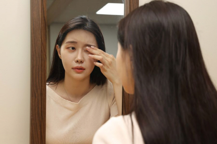 물놀이 후 눈 주변 간지럽고 작은 수포, '헤르페스 바이러스' 주의보