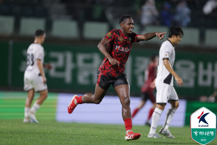 '디자우마 멀티골+플라나 쐐기골' 김포, 경남에 3-0 완승 '2연승+9위 점프'[현장 리뷰]