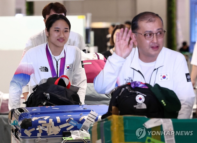 '한국셔틀콕 중흥' 이끈 김학균 감독 '재능기부천사'로 변신했다…베트남에…