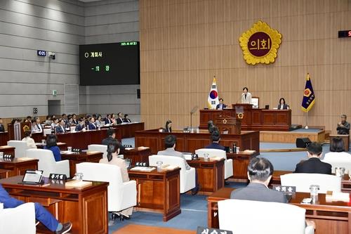 광주시의회, 시내버스 파업 중재 촉구…"시장, 갈등조정 나서야"