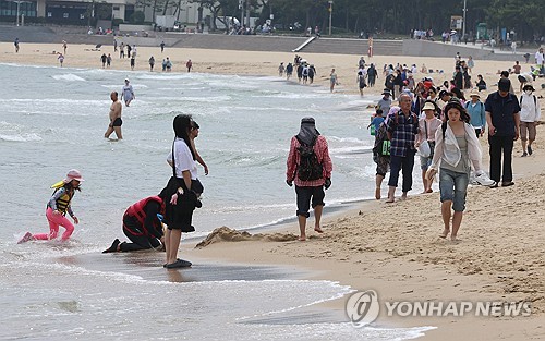 개장철 앞두고 부산 8개 해수욕장 사전 점검