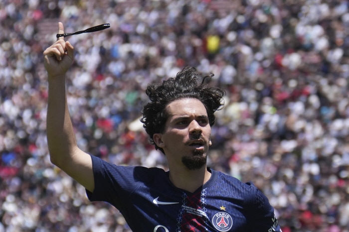 [클럽월드컵]'이강인 PK골' PSG, 아틀레티코 마드리드에 4대0 대승…