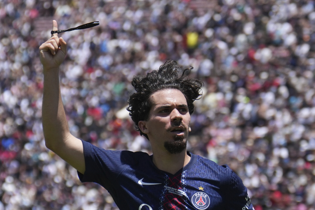 [클럽월드컵]'이강인 PK골' PSG, 아틀레티코 마드리드에 4대0 대승…