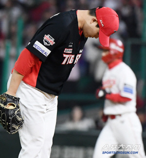 'ERA 18.69→1.59' 국대 좌완 부활 조짐, '충격의 헤드샷' 잔상 극복해야 한다
