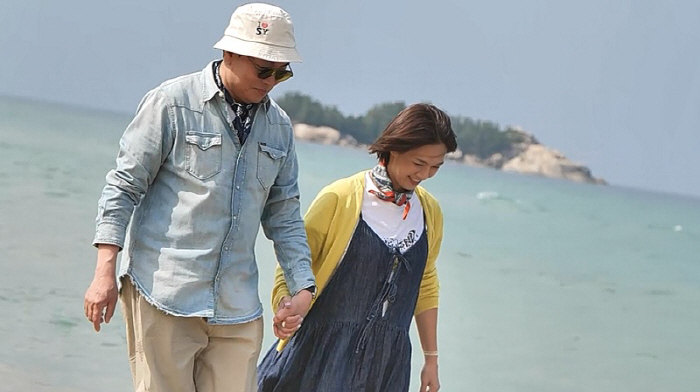 "신혼여행 느낌이다"…김일우♥박선영, '캠핑카' 여행 "1박2일이 버릇이…