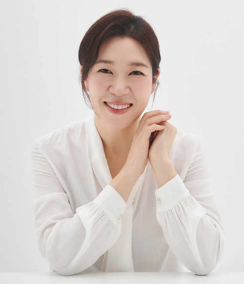 염혜란, 서초동 형민빌딩 건물주됐다..“장학재단까지 소유”