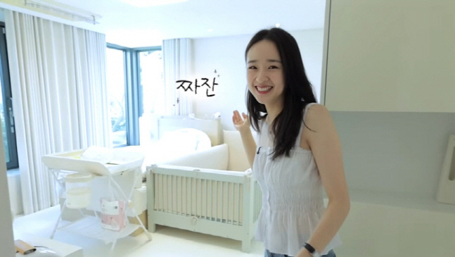 '금융인♥' 손연재 15개월 子, '72억' 집이 놀이터...母 가방 구…
