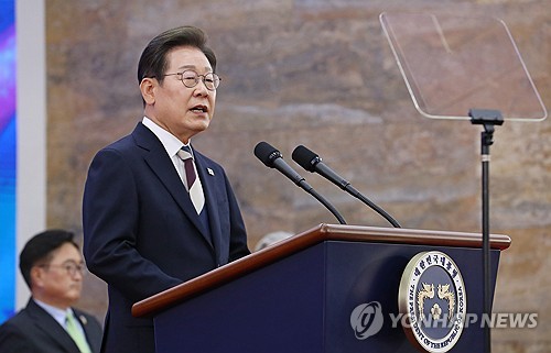 李대통령 "임기 출발 때보다 마칠 때 지지율 높아지길 기대"