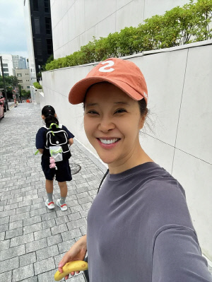 백지영, 학비 3천만원 국제학교 다니는 딸 등교길 공개..
