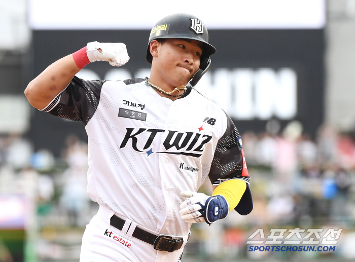 '이런 괴물이 22세 군필이라니' 김도영 MVP 시즌급 스탯, 새로운 스타 탄생인가