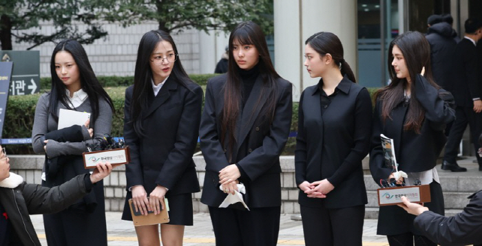 뉴진스 '독자활동 금지' 계속된다…법원, 가처분 이의 항고도 기각