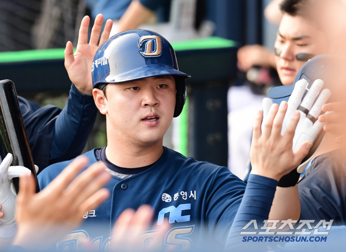 '한화와 멀어진다.' 에이스의 충격적 2회 헤드샷 퇴장→타선 침묵→8위팀…