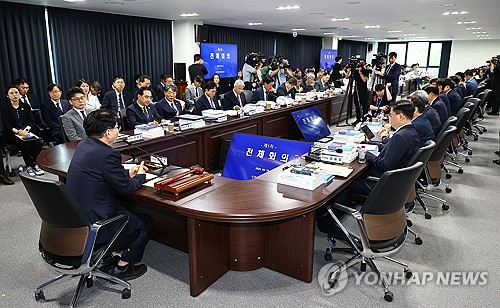 국정기획위, 부처별 업무보고 세종서 개시…첫날 기재·중기부