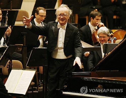 '사색과 지성의 피아노 거장' 알프레트 브렌델 94세로 별세