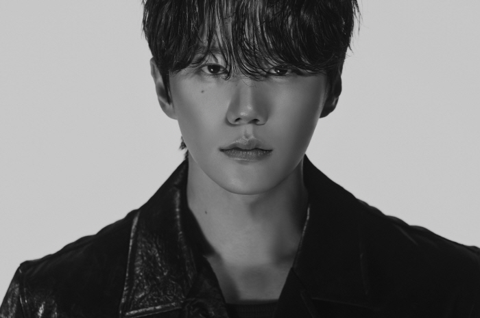 '폭싹' 영범이 맞아? 이준영, 시스루 셔츠 입고…달라진 눈빛