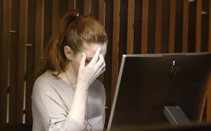 덥고 습한 여름, 어지럼증에 귀도 먹먹하다면 '이것' 의심