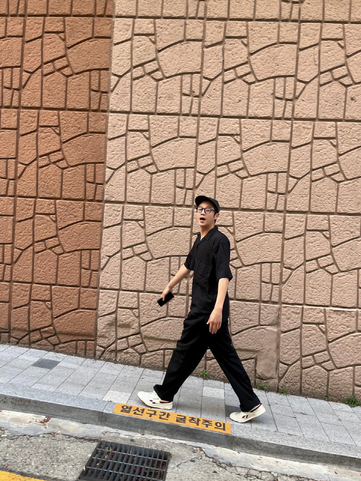 [SCin스타] ‘남친짤 제조기’ 정준원, 골목에서도 침대 위에서도 ‘훈…