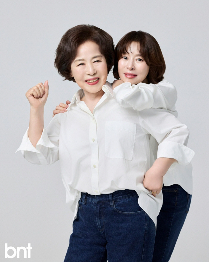 예지원 '90세 母' 최강동안 비결..