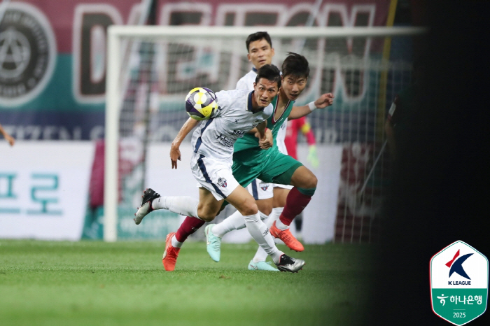 '주민규-김경준 골대 강타+이순민 퇴장' 대전-김천, 0-0 무[현장 리…