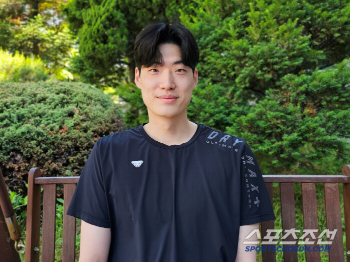 봄배구 탈락→챔프전 직관으로 다진 "이 멤버로 꼭" 각오…'FA 잔류' …