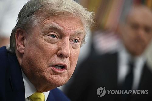 트럼프 "對이란 공격 여부 최종결정 안해…이란정권 무너질수도"(종합)