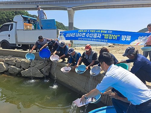 해수부, 민물장어 44만마리 방류…민관협의체 발족