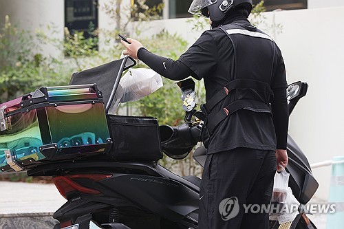 배민·쿠팡, '소액배달 수수료면제' 상생추진…실효성은 과제