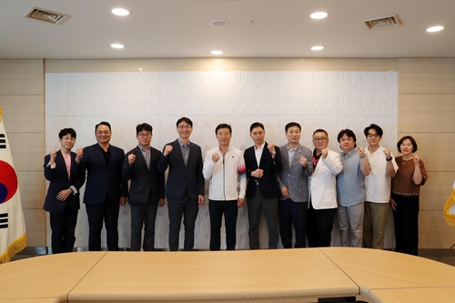 국가대표선수촌, 협력병원 두 곳에 감사패 전달