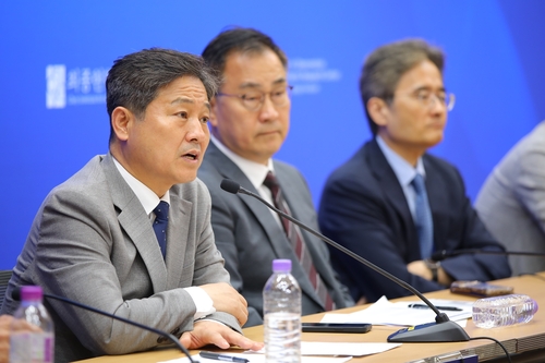 "팬덤 정치·승자독식 넘어서자"… 韓민주주의 회복 방안 논의