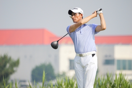 혼자 골프 배운 신광철, KPGA 챔피언스투어 2승째