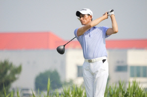 혼자 골프 배운 신광철, KPGA 챔피언스투어 2승째