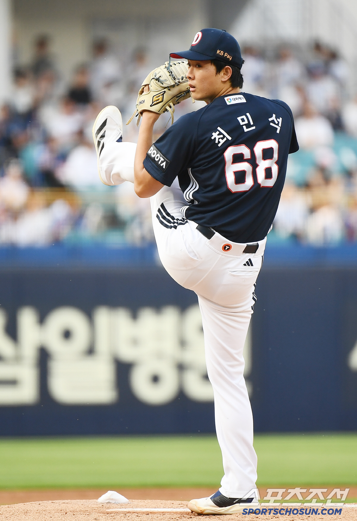 '동심파괴자' 디아즈, 해맑게 웃던 18살 새내기의 승리가 물거품 됐다 …