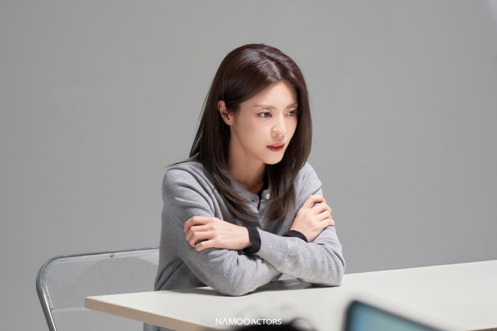 이윤지, 연극 '디 이펙트' 첫 공연부터 명품 열연…"감회 남달라, 깊은…