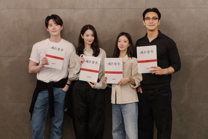 [공식] '로판'의 실사화 가능할까..신민아·주지훈·이종석·이세영 '재혼…