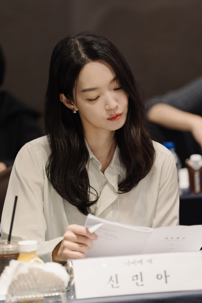 [공식] '로판'의 실사화 가능할까..신민아·주지훈·이종석·이세영 '재혼…