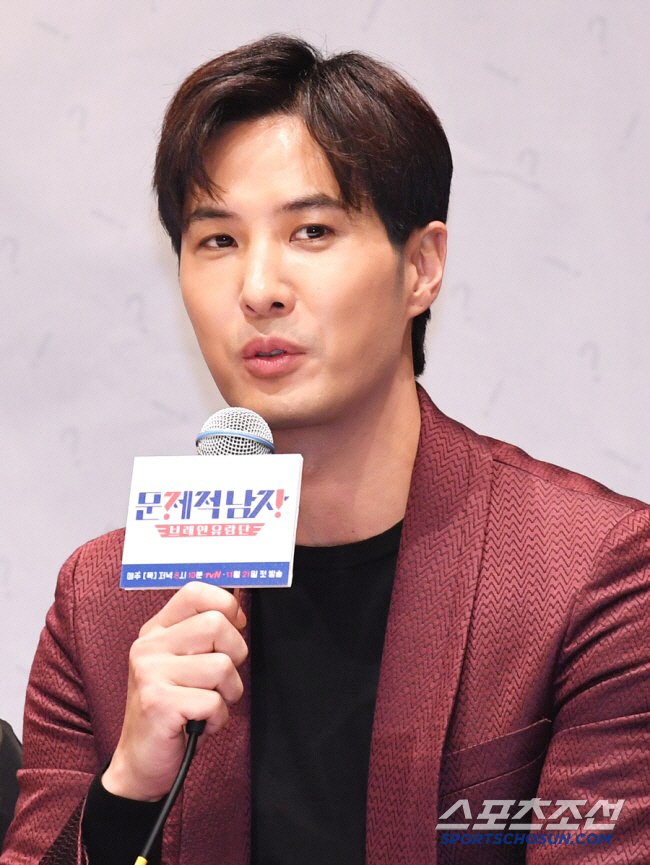 열애 중인 김지석 “흑인 남자와 결혼” 폭탄선언