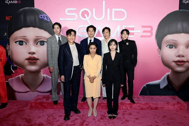 美 뉴욕에서도 기립박수 터졌다..'오징어 게임3' 황동혁 감독 "실망시키…