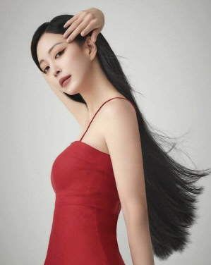 '10살 연하♥' 한예슬, 낙상사고 CCTV 확인 