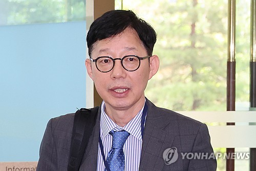 외교 1차관, 美국방비 증액 언급에 "들여다보고 협의할 것"