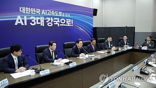 李대통령, 'AI 육성 드라이브' 본격화…친기업 행보 가속