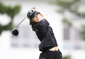 패션모델 같았던 김나영, 체중 불리고 KLPGA 첫 우승 기회