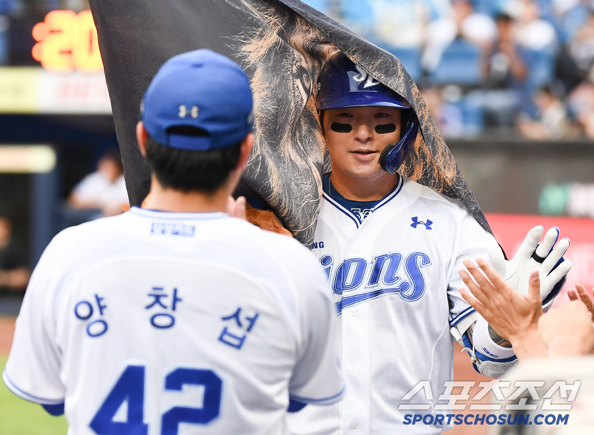 만루포 친 박병호 꾸짖은 강민호...’소 귀에 경 읽기’란 이런 상황? …