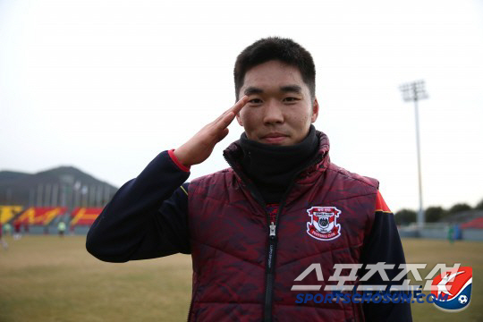 '17시즌-300경기,K리그 찐 베테랑' 천안MF 김성준"300G 영광,…