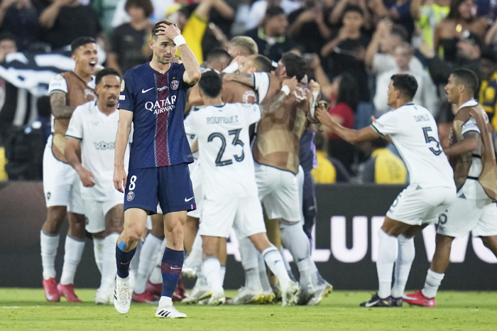 "유럽 챔피언의 굴욕" '이강인 교체 투입' PSG, '남미 챔피언' 보…