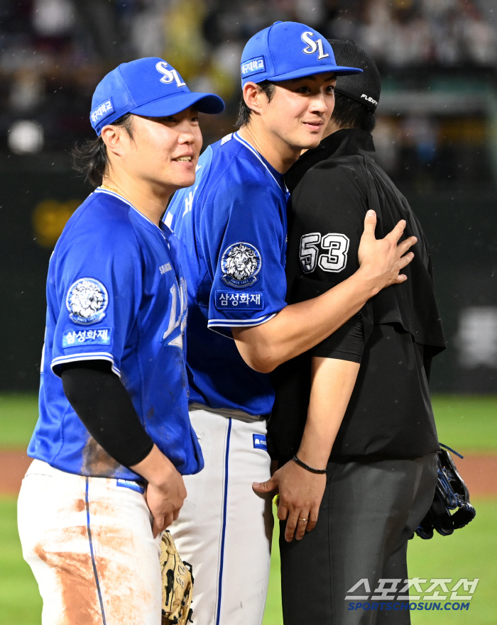 강민호, 갑작스런 1루심 향한 격렬 항의...이유가 뭐길래?[부산 현장]