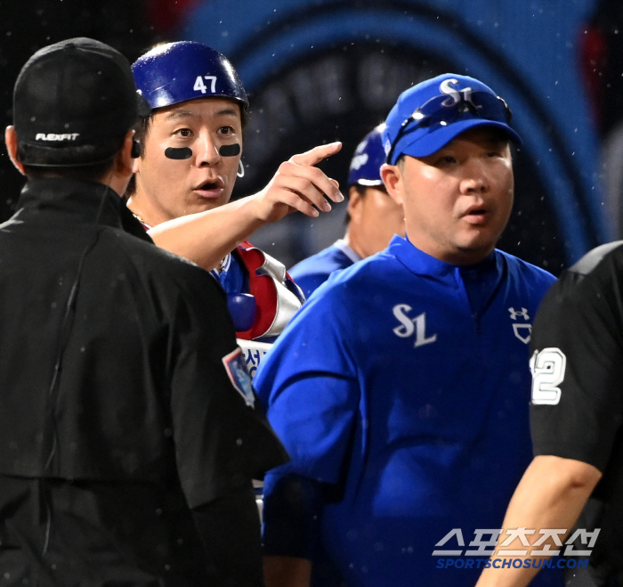 강민호, 갑작스런 1루심 향한 격렬 항의...이유가 뭐길래?[부산 현장]
