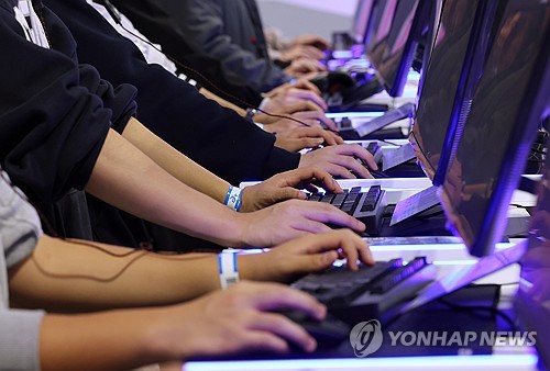 [게임위드인] 세계로 뻗는 한국 게임, '4대 중독' 낙인찍는 사람들